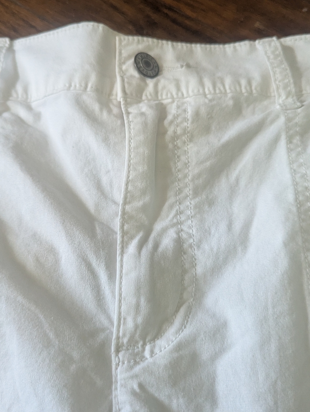 American eagle Ladies Plus Size Cargo Shorts.